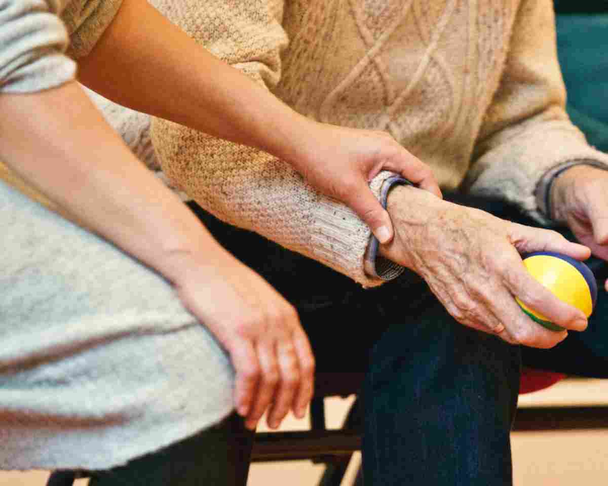 What is Live In Caregiver? Everything You Need to Know