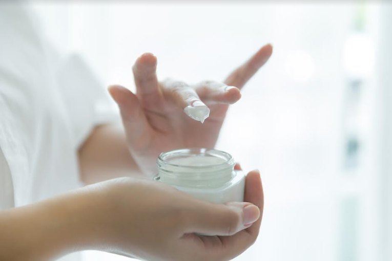 CBD Cream: 5 Reasons to Add It to Your Natural Skin Care Routine