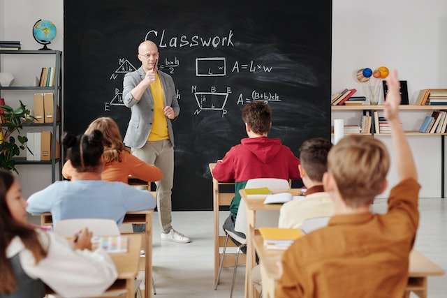 How is Classroom Management Beneficial for Teachers & Students?