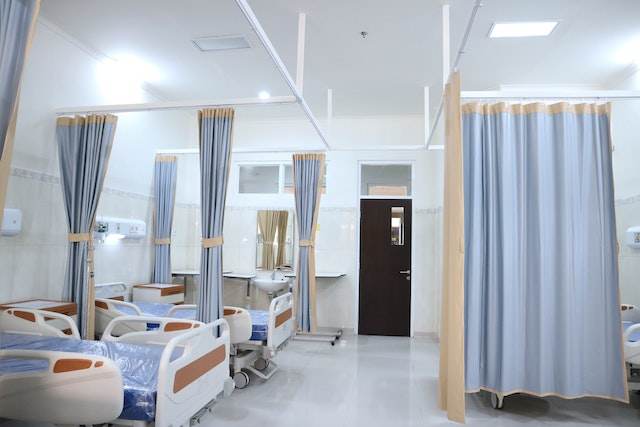 How A Patient Can Get Proper Care With Hospital Beds At Home?