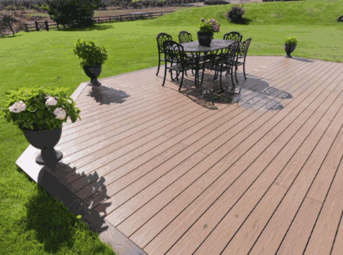 How to Choose the Best Composite Decking for Your Home